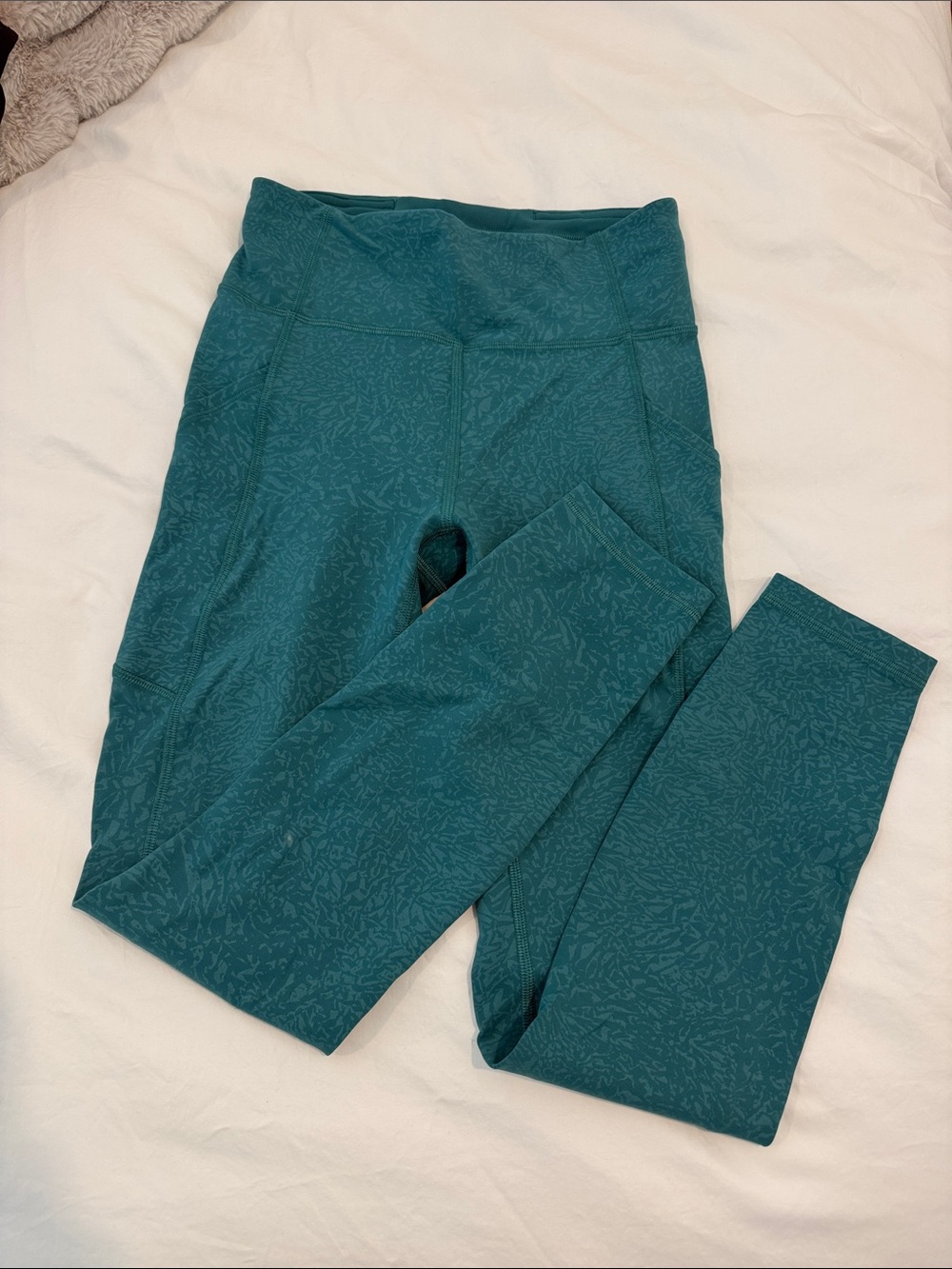 Lululemon Teal Patterned High-Waist Leggings with pockets